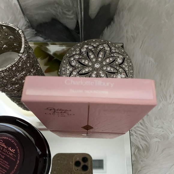 💞🔥HP🔥Charlotte Tilbury Swish And Glow Blusher💞 - Picture 5 of 5